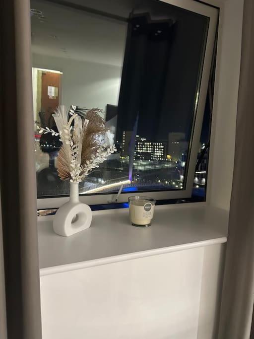 Mediacity Studio Apartment Salford-Quays แมนเชสเตอร์ ภายนอก รูปภาพ
