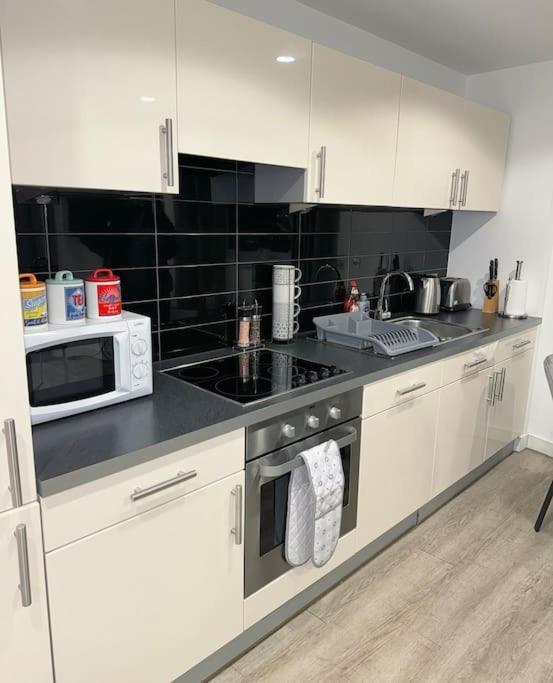 Mediacity Studio Apartment Salford-Quays แมนเชสเตอร์ ภายนอก รูปภาพ